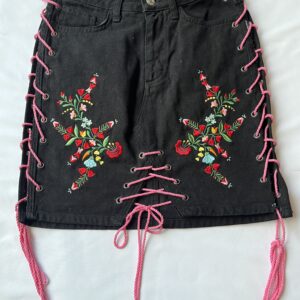 TAVASZI SZÉL ADJUSTABLE DENIM SKIRT WITH EMBROIDERY AND LACE UP SIDES