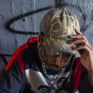 DRENKROM SKULL CAP w RHINESTONES