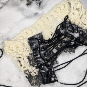 WHITE HAND CROCHET TOP S-M